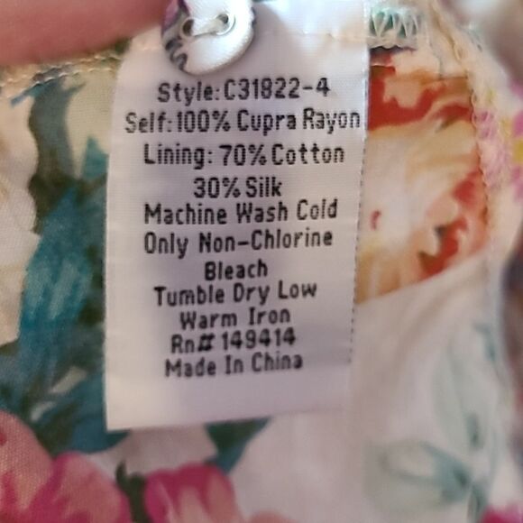 Johnny Was "Milana" Tiered Floral-print Maxi Dress/Duster with Lace Trim | L - Picture 13 of 15